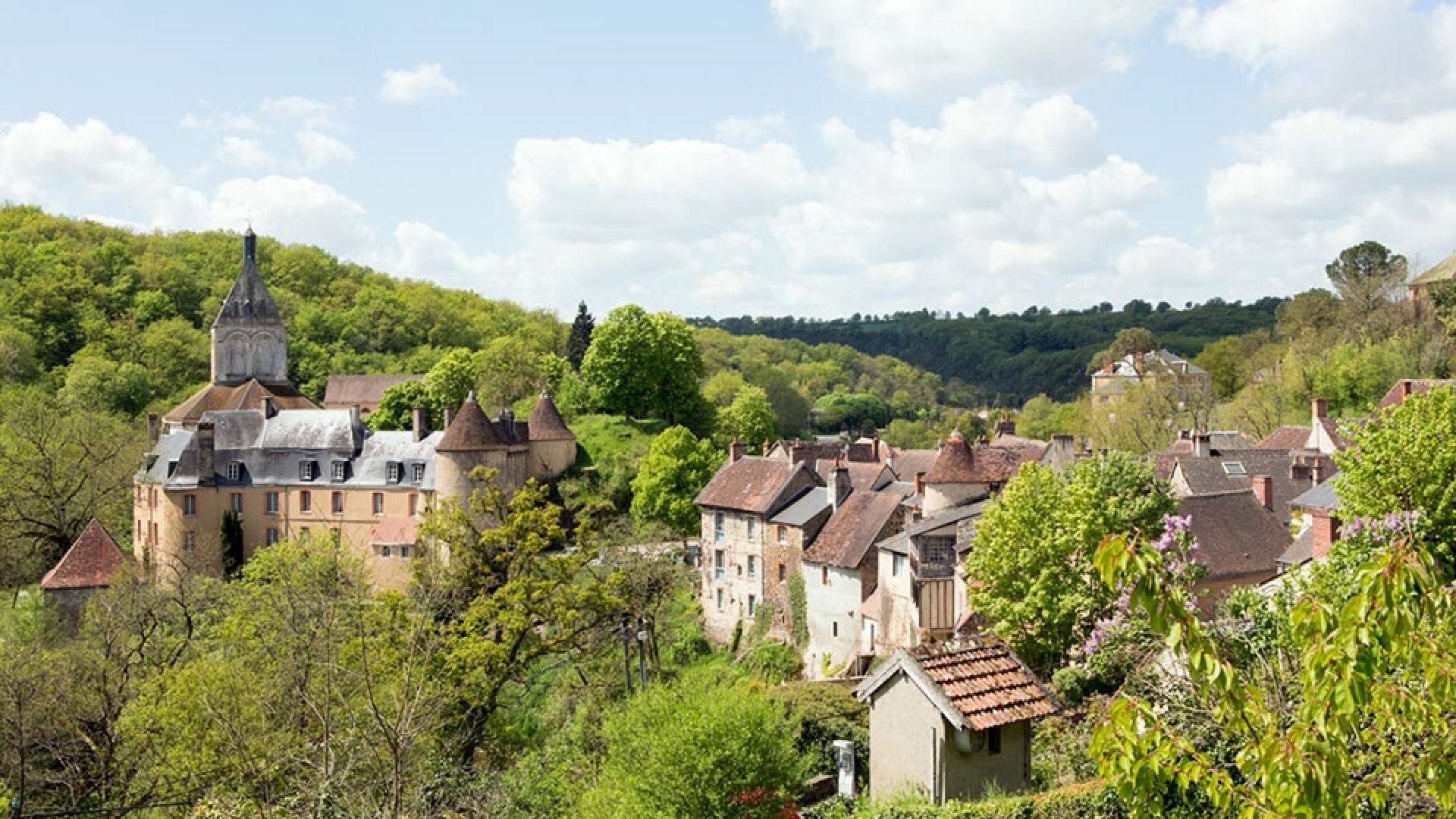 Vue d'un village dans la nature - Weekend Val de Loire – Domaine des Dryades